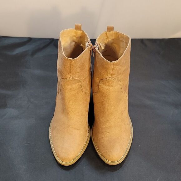 EXPRESS BLOCK HEEL POINTED TOE SLIP-ON WOMEN"S BOOTIE - Picture 2 of 15